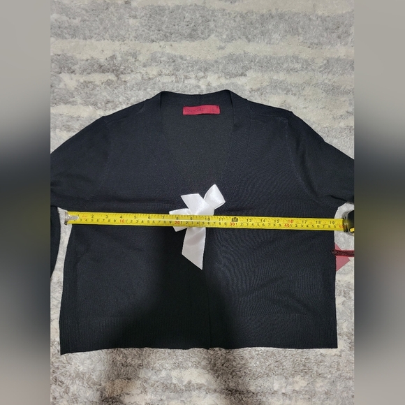 Elegant Black Sweater with White Bow - Picture 11 of 14